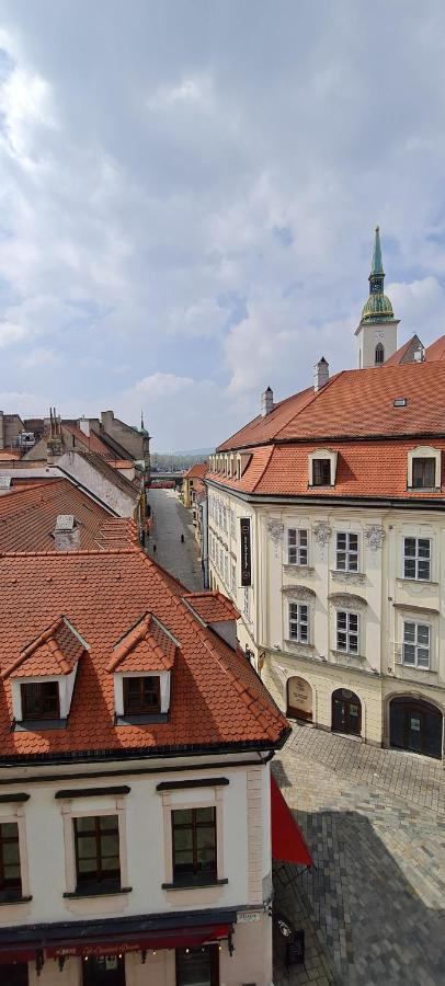 Extralarge Queen Room In The Heart Of Bratislava With Terrace Exterior photo
